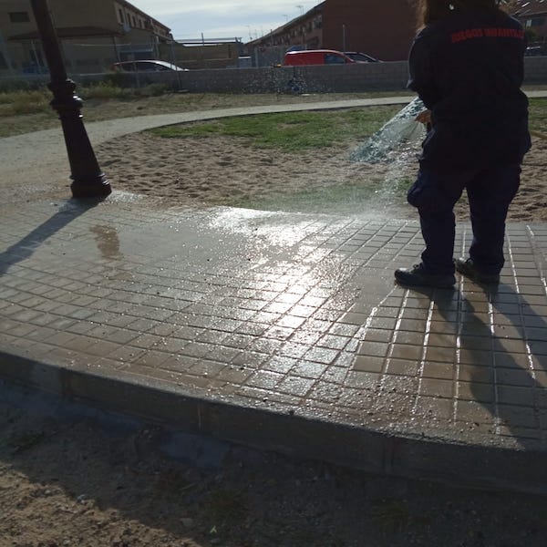 Mantenimiento Areas Caninas